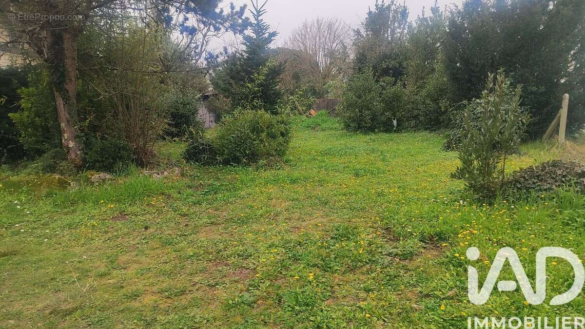 Photo 3 - Terrain à LE TAILLAN-MEDOC