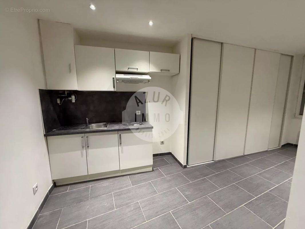 Appartement à ROQUEVAIRE