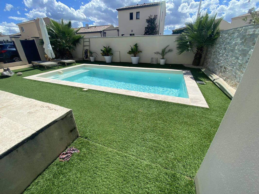 Maison à BELLEGARDE