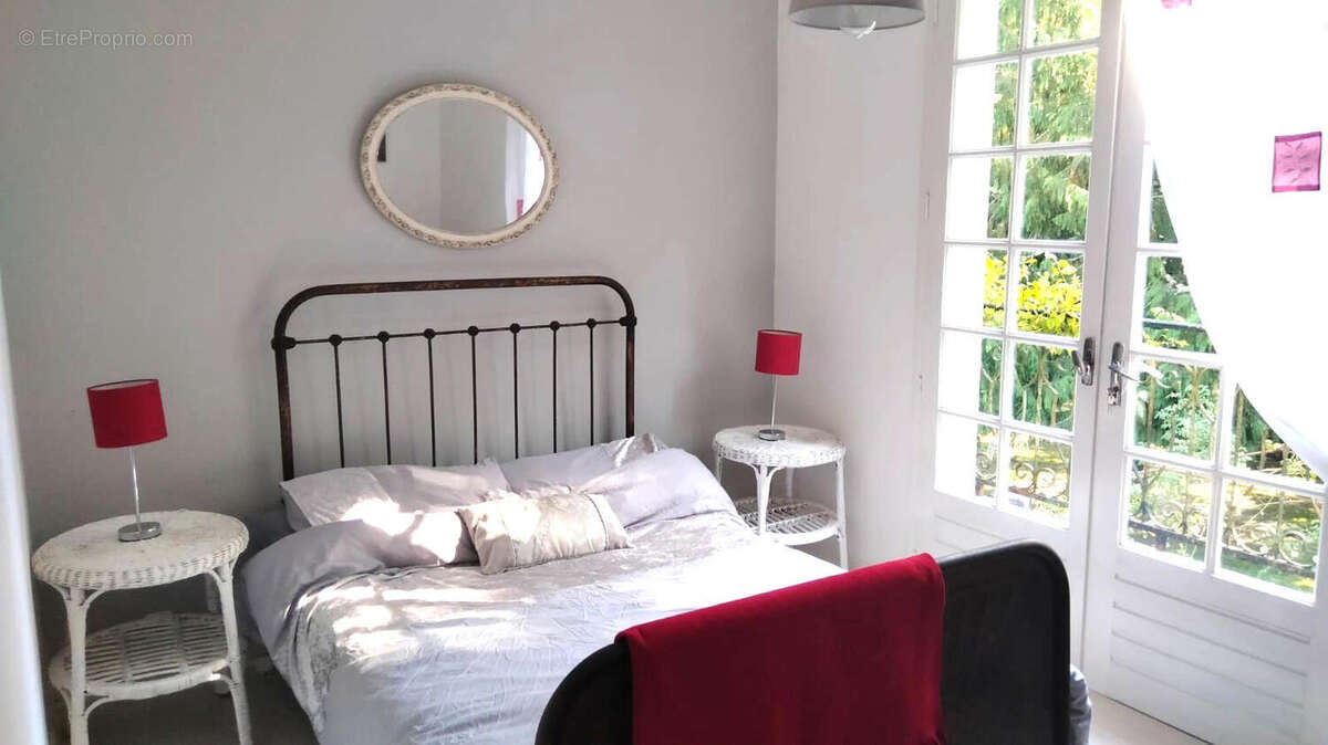 30 SEPT - CHAMBRE - Maison à ALLOUE