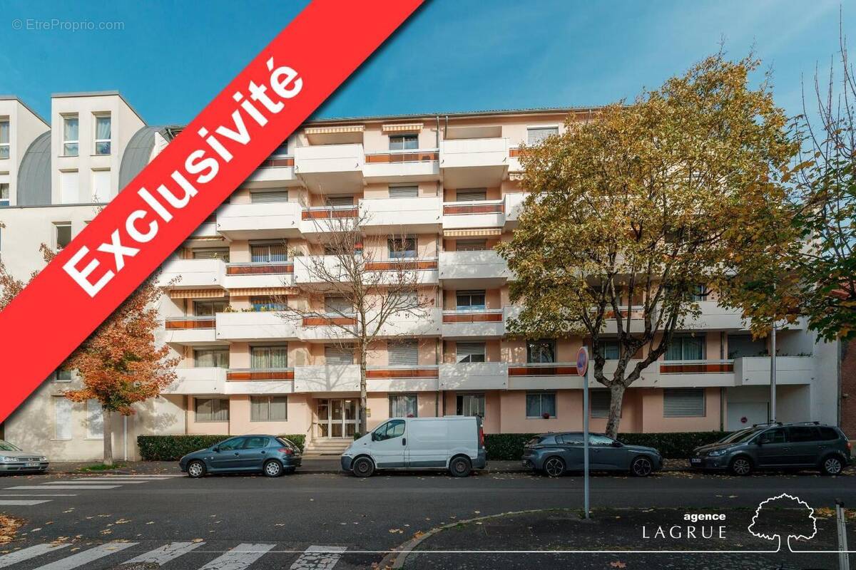   - Appartement à NEUVY