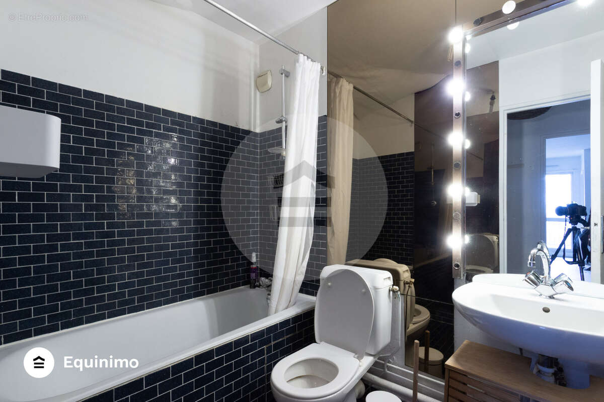 Appartement à PARIS-10E