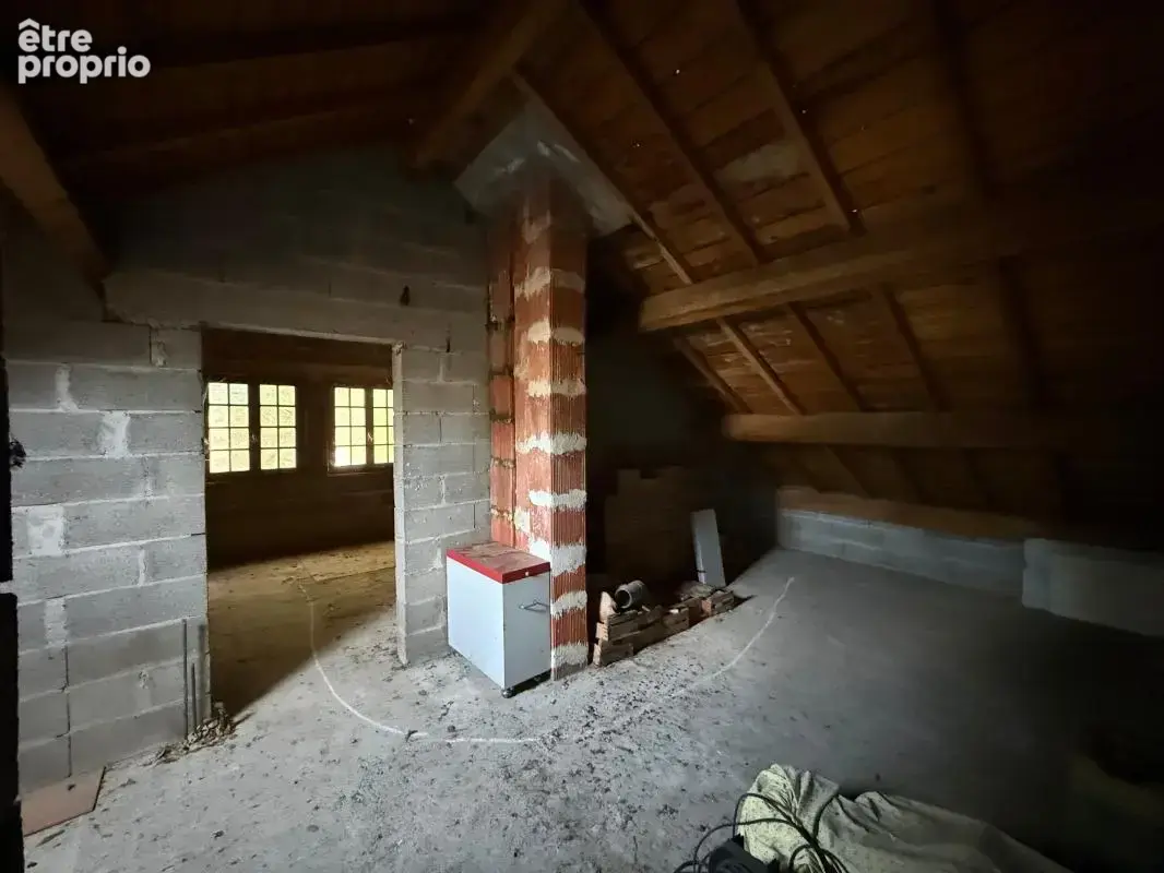 Maison à deux pas du centre du village - photo 10