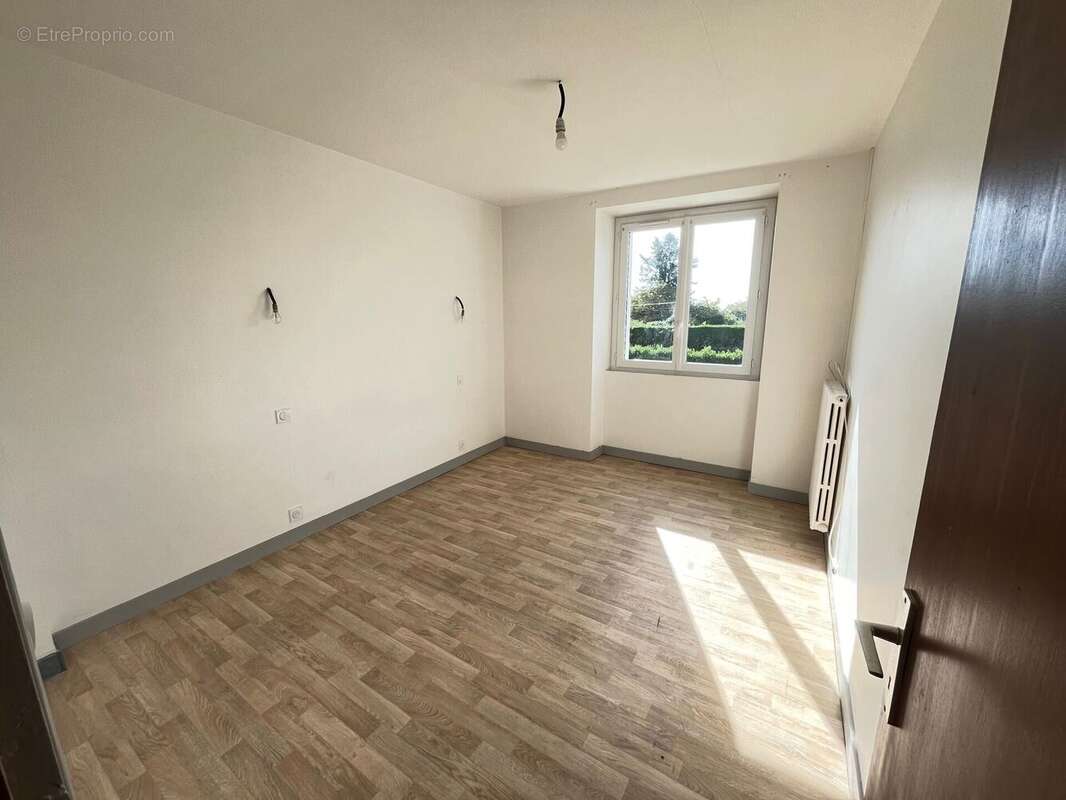 Photo 6 - Maison à LANDEVANT