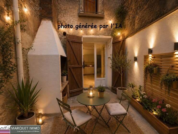 Beau potentiel pour cette maison de village T3 offrant 90 m² avec cour, garage, à rénover selon toutes vos envies ! - photo 3