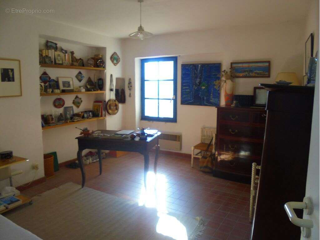 Maison 138 m² à Villecroze  - photo 6