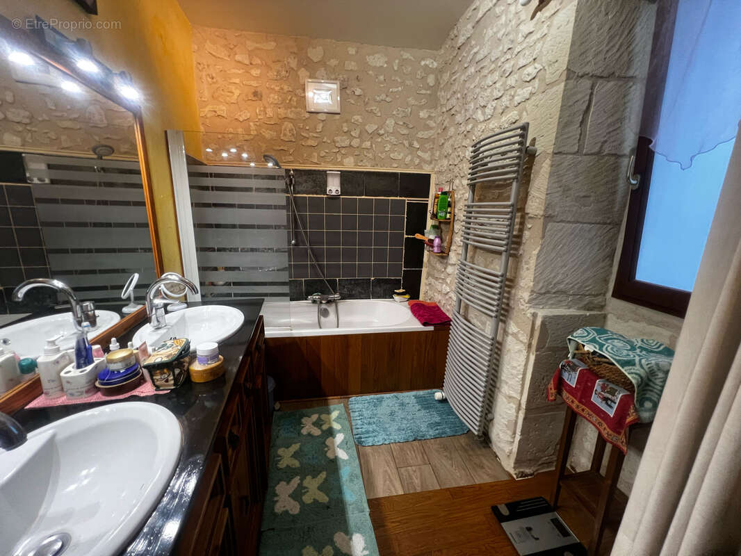 Maison à CHATELLERAULT