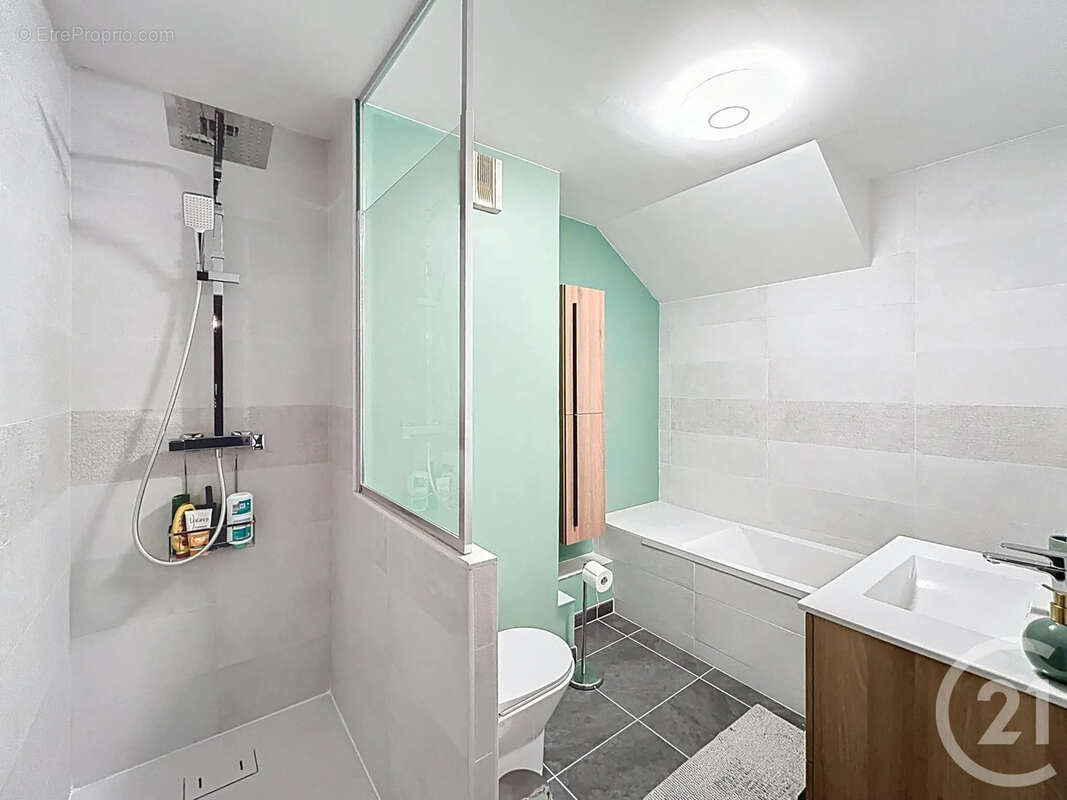 Appartement à MOISSY-CRAMAYEL