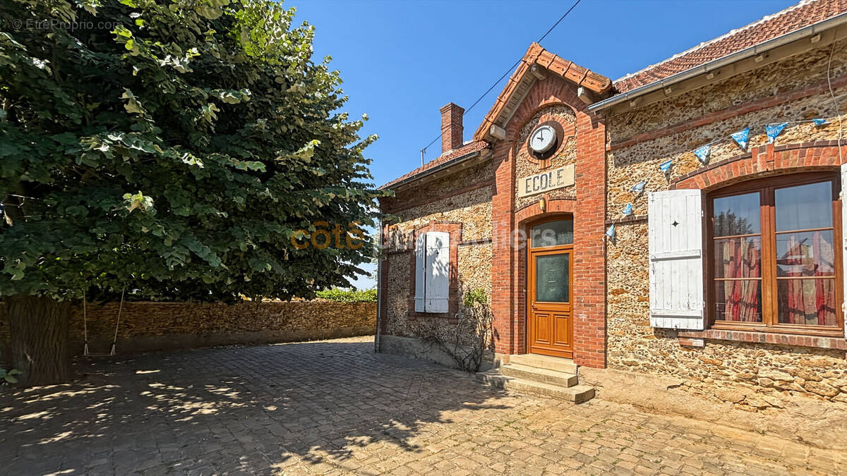 Maison à GRISY-SUISNES