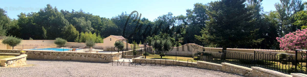 Maison à UZES