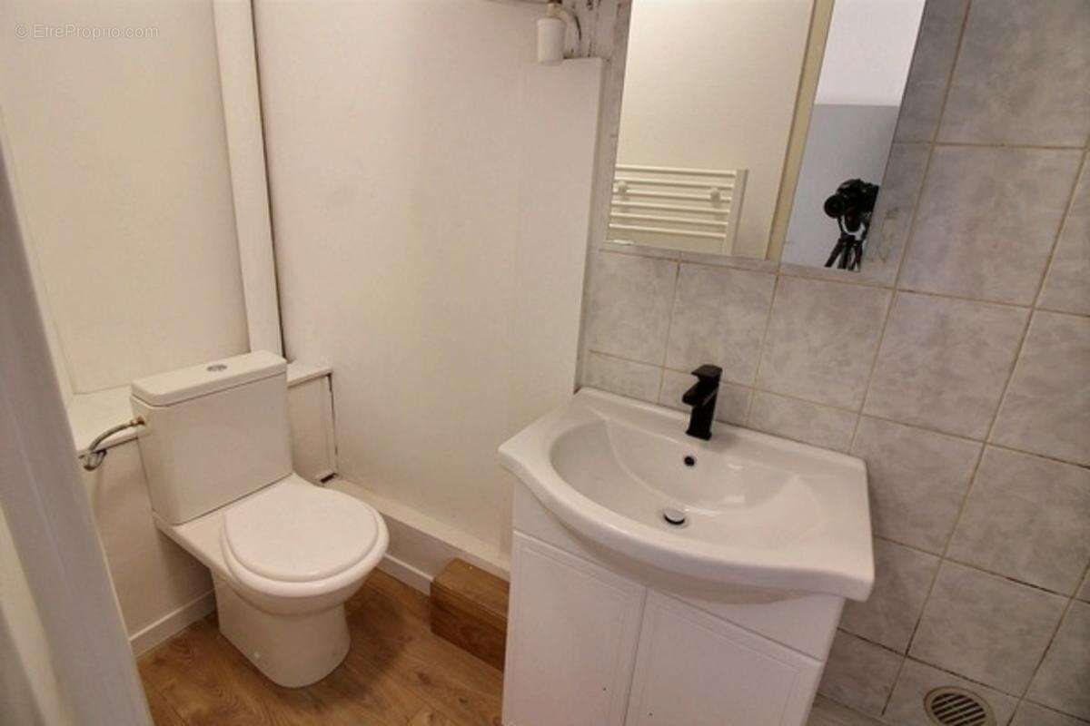 SPECIAL INVESTISSEURS !  appartement 1 pièce de 20 m2 avec cave et parking à vendre à Carrières sous Poissy au prix de 89000 eur - photo 4