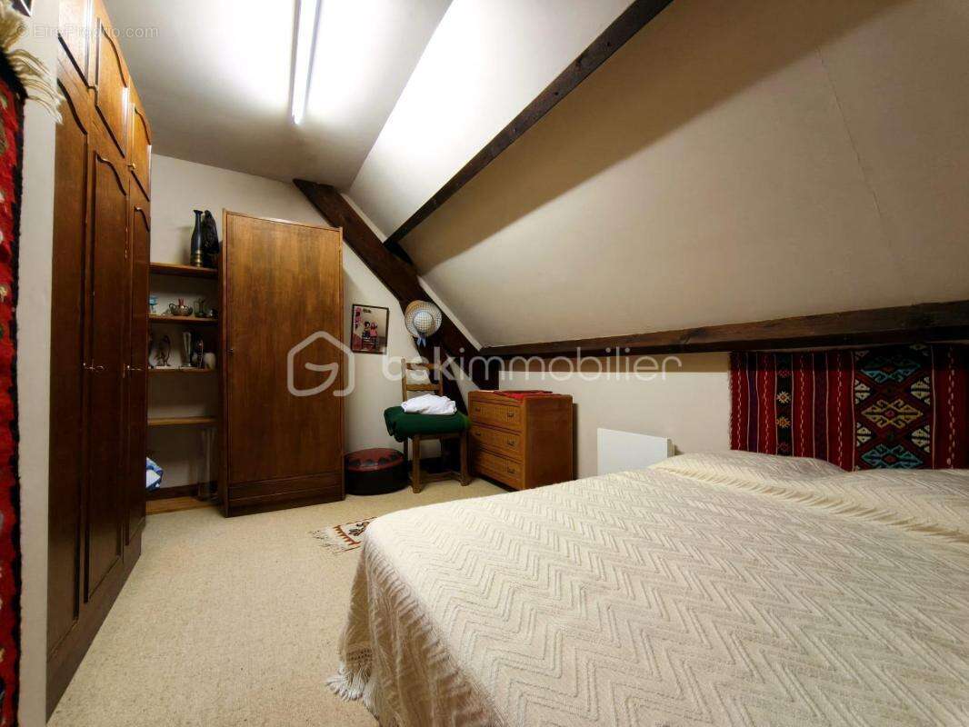 Maison familiale de 150 m² à rénover avec sous-sol complet - photo 13