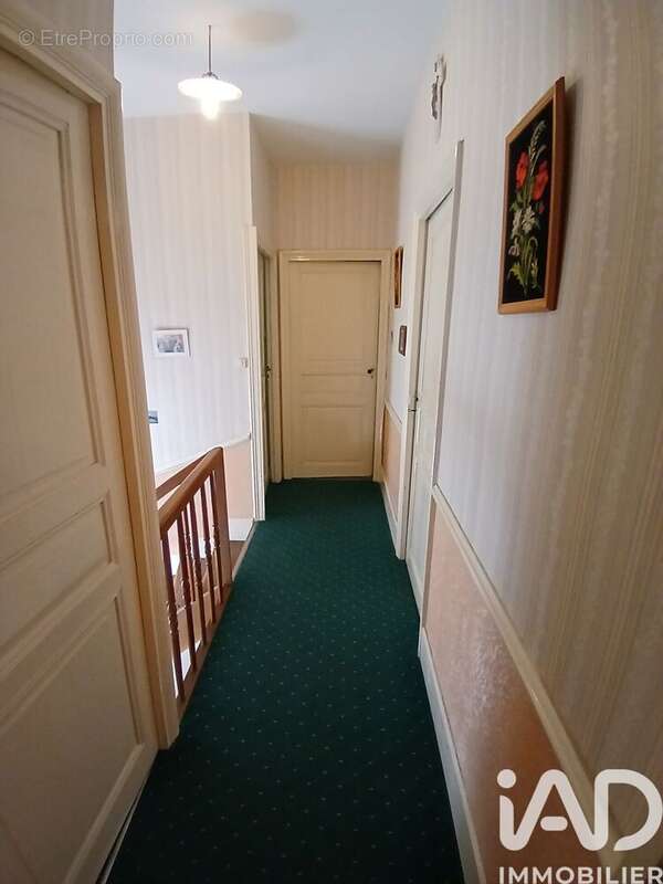 Maison 118 m² à Albine  - photo 7