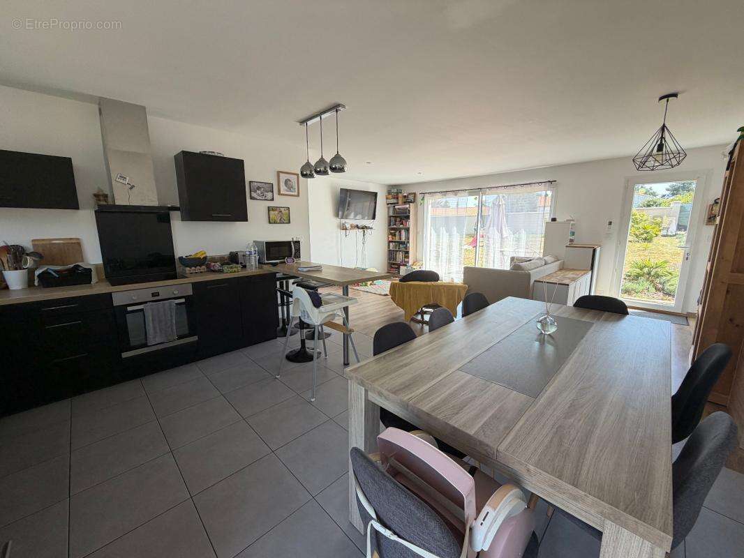 Chateau guibert (85) - la mainborgere - villa de plain pied 2020/4 chambres avec garage sur 1353m² clos - photo 6
