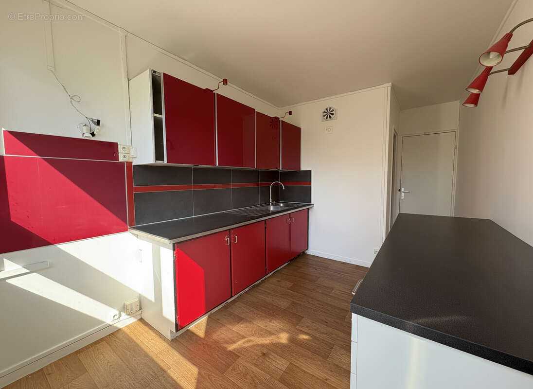 Appartement à VERRIERES-LE-BUISSON
