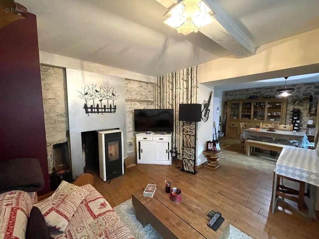 Maison à SAINT-RAMBERT-EN-BUGEY