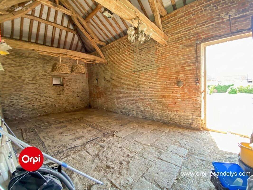 Maison ancienne   2 chambres + grange terrain 1908 m² - photo 16