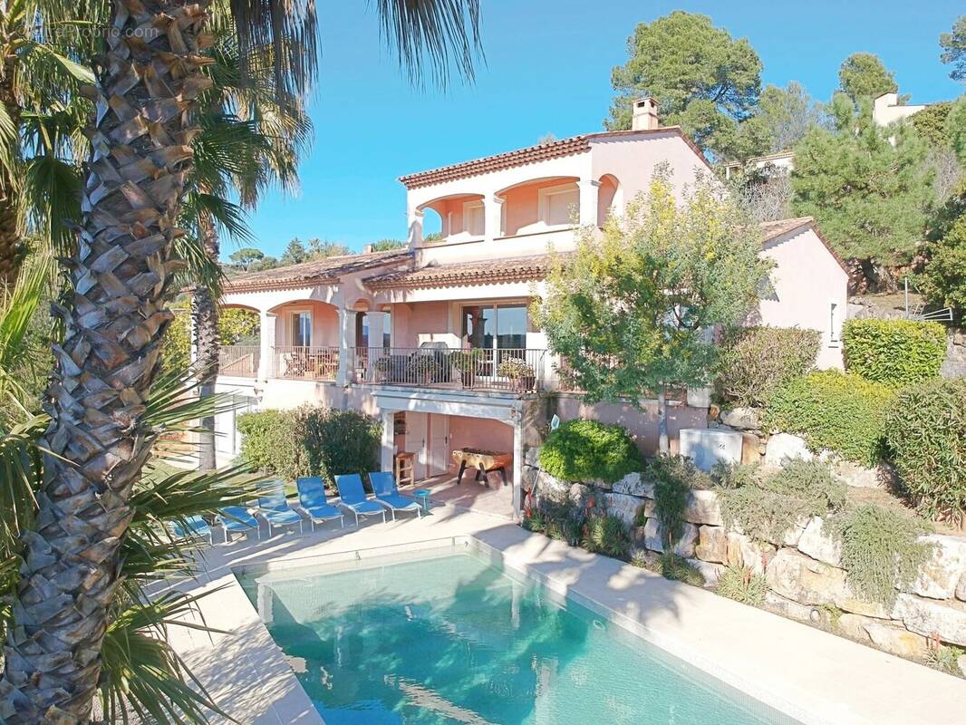 Maison à PEYMEINADE