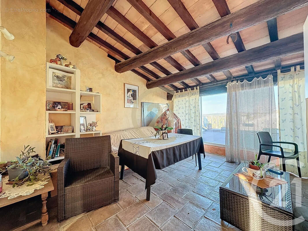 Maison 281 m² à Uzes  - photo 5