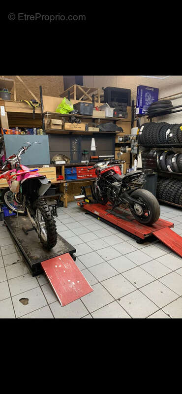 Commerce à SOLLIES-PONT