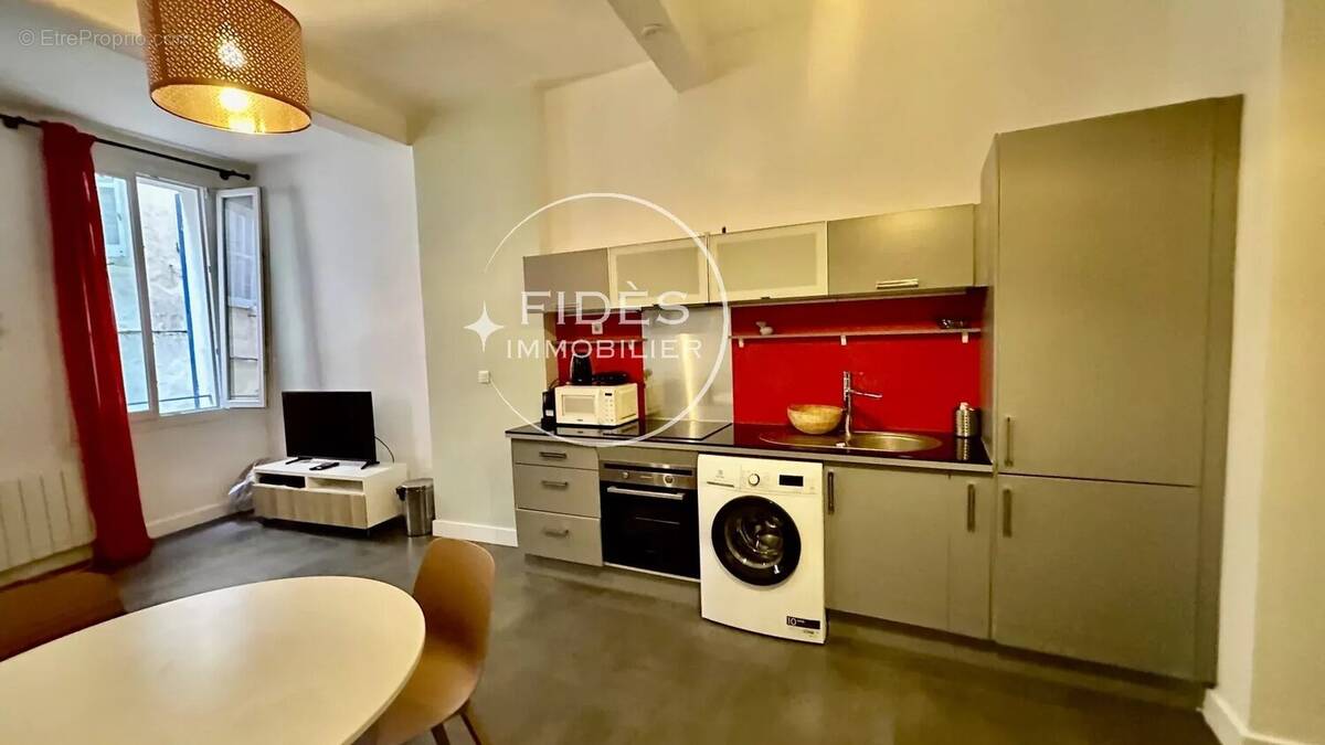 Appartement à MARSEILLE-2E