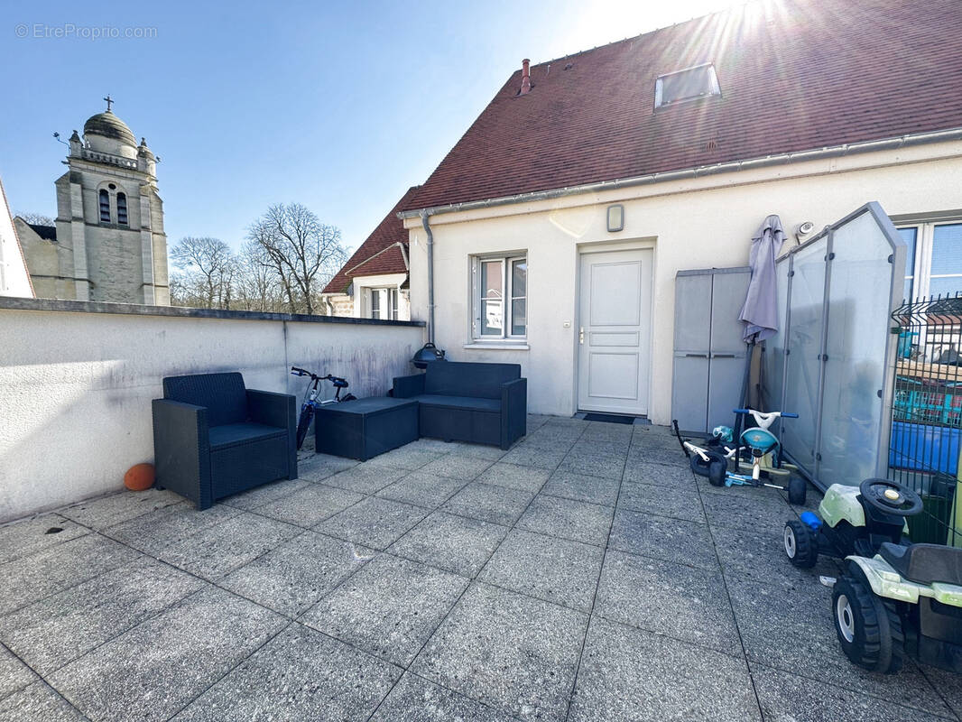 Appartement à LA CHAPELLE-EN-SERVAL