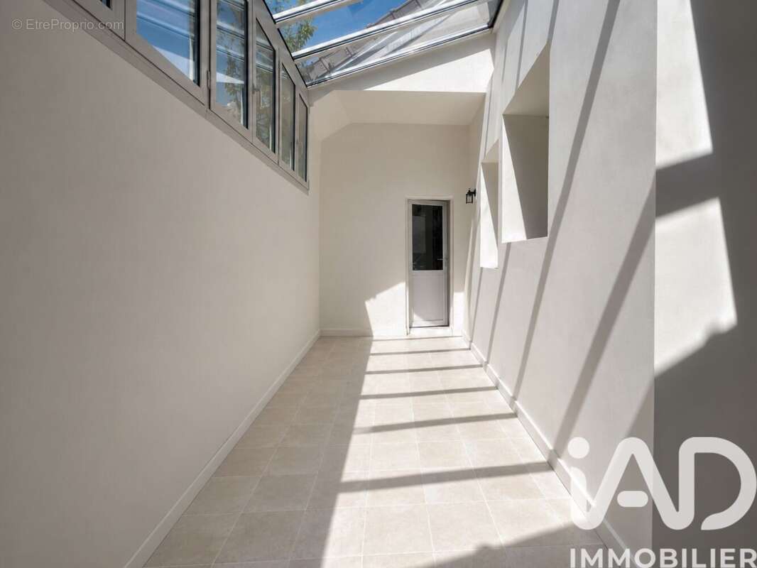Maison 170 m² à Bagnolet  - photo 2