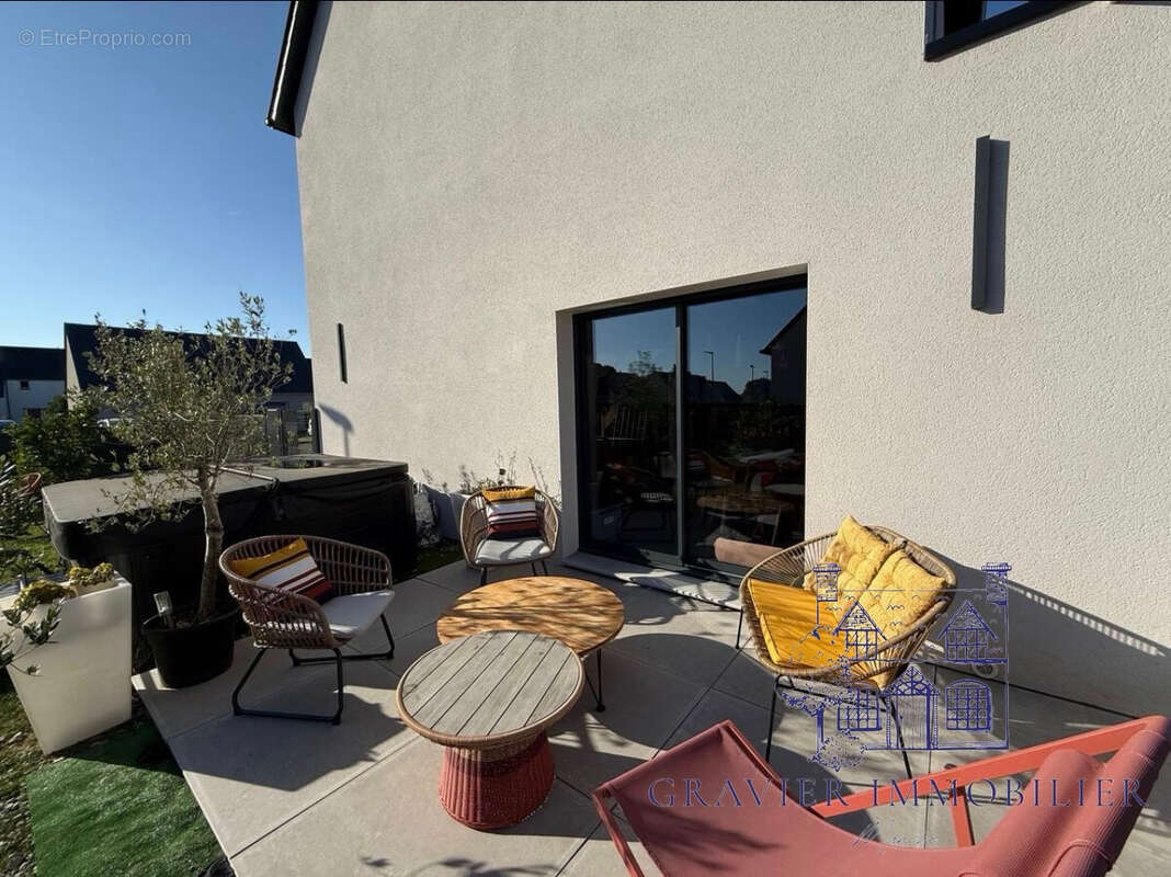 Maison à SAINT-MALO-DE-LA-LANDE