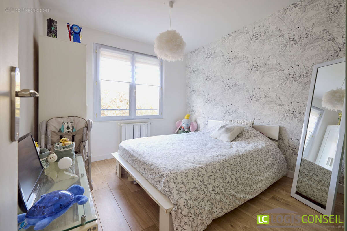 Chambre 1 - Maison à BOURG-LA-REINE