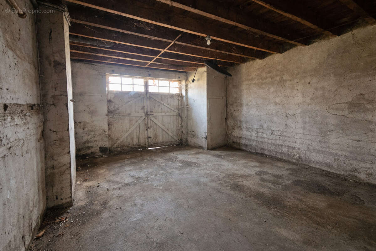 Maison à EYMOUTIERS