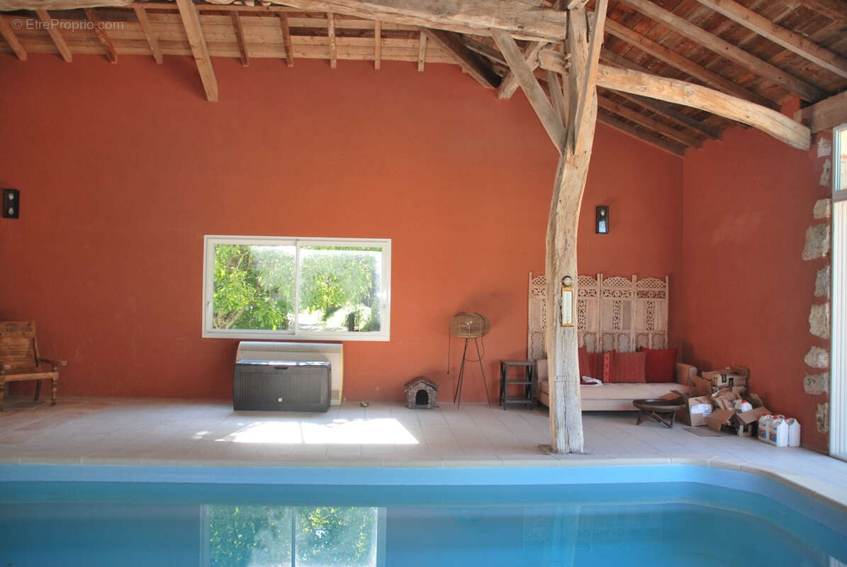 Maison avec piscine intérieure et terrasses et splendide vue - photo 13