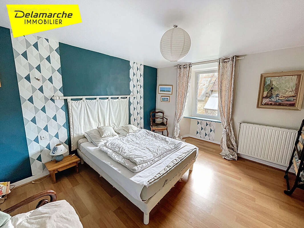 Maison à SAINT-SAUVEUR-LENDELIN