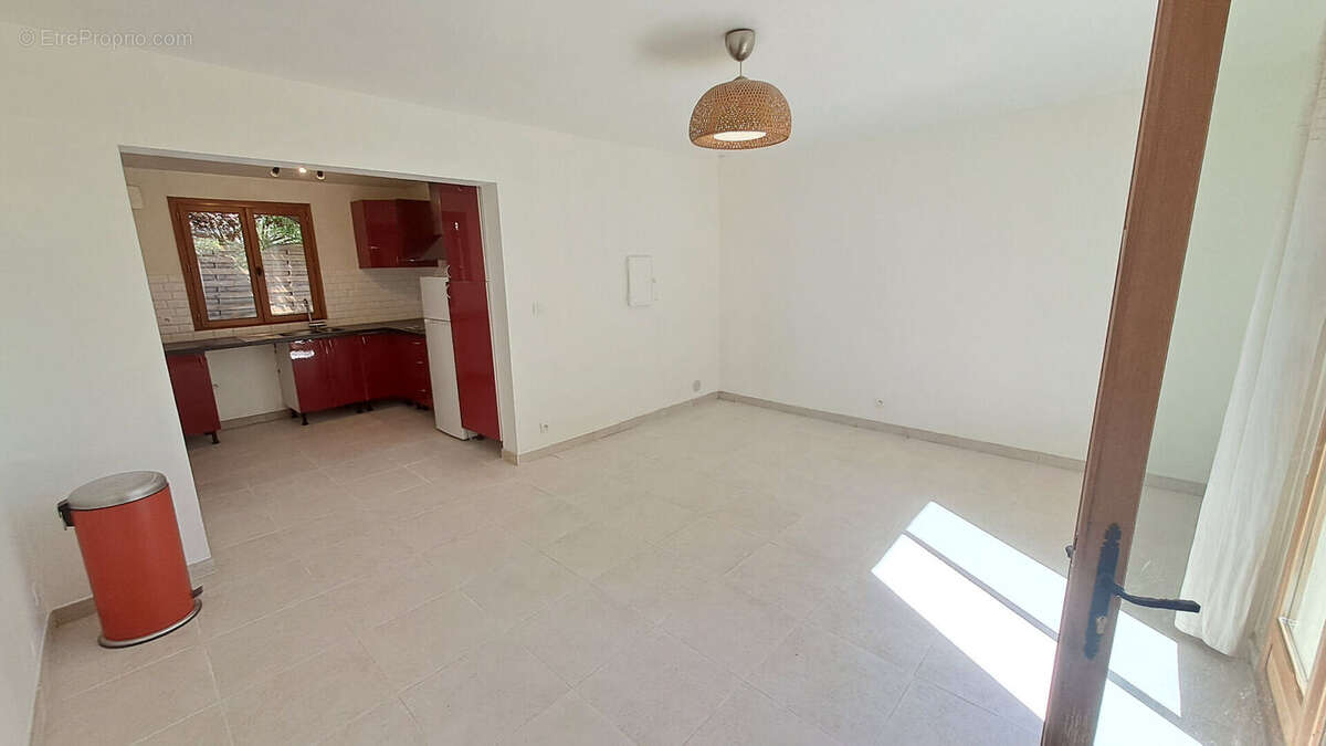 Appartement à SAINT-REMY-LES-CHEVREUSE