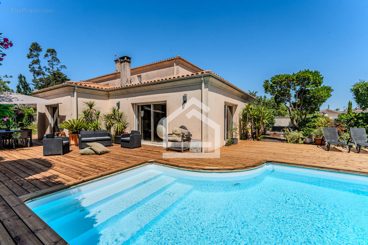 Maison à LE BOUSCAT