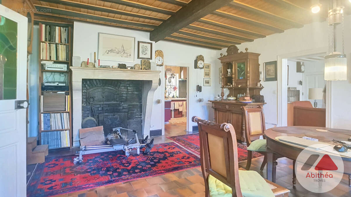 Maison 5 pièces 208 m2 - photo 3