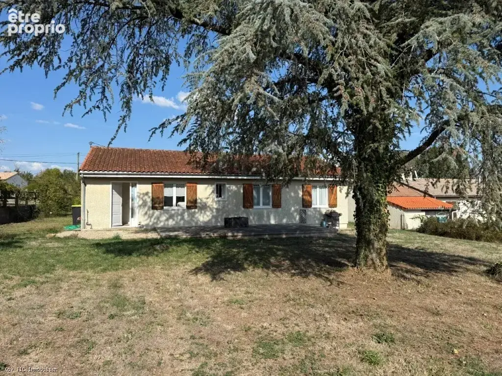 Maison de Plain-Pied Avec 3 Chambres en Bordure du Village de Charroux - photo 2