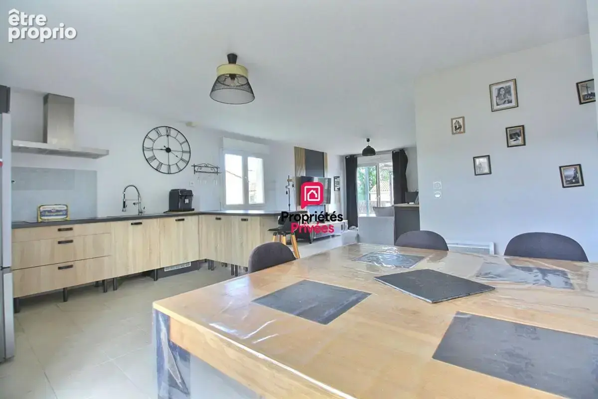 Maison 3 chambres 92 m² de plain pied avec piscine à Vacquieres - photo 10
