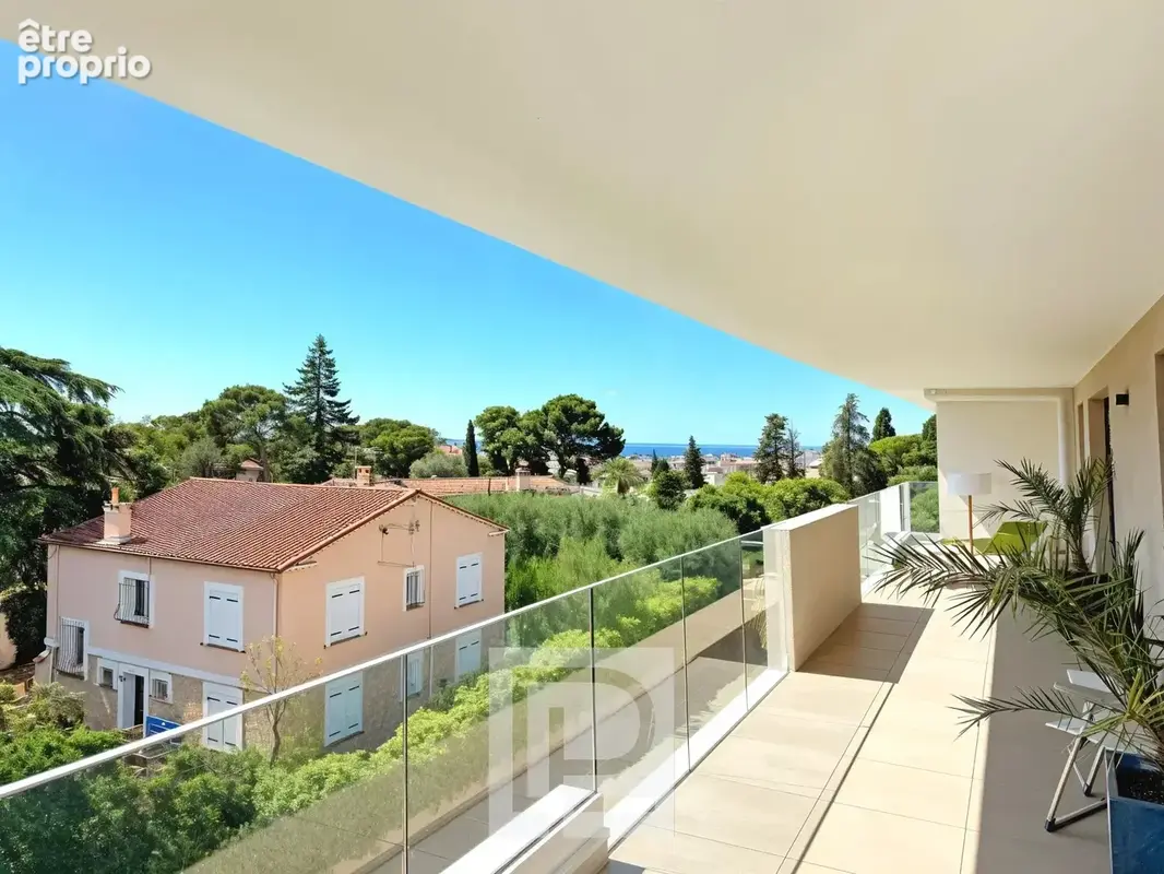 Appartement à LE CANNET