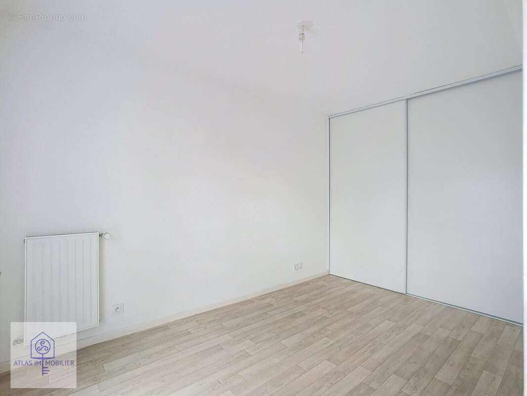 Appartement à LA MEZIERE