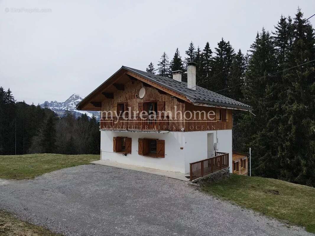 Maison à NOTRE-DAME-DE-BELLECOMBE