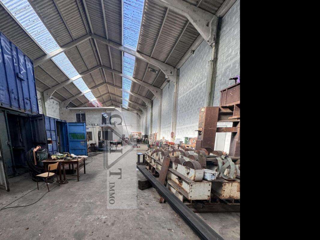 Commerce à FONTENAY-TRESIGNY