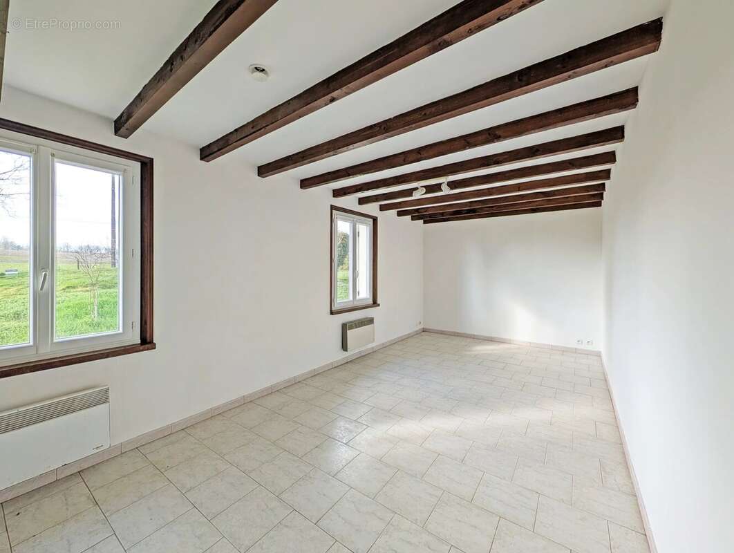 Maison de campagne avec deux chambres, grange et vue magnifique - photo 10