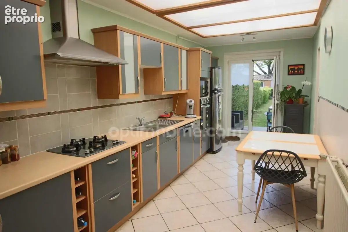 Hem – Maison 1900 rénovée avec jardin sans vis-à-vis et dépendance - photo 5