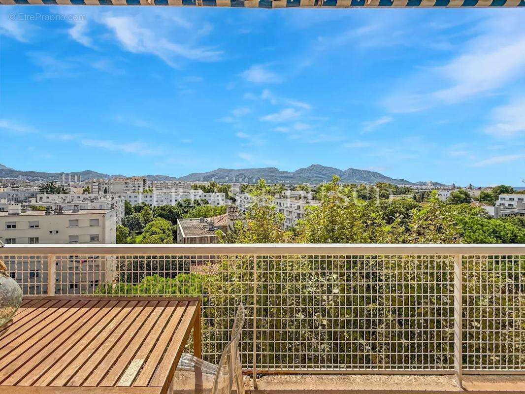 Appartement à MARSEILLE-8E