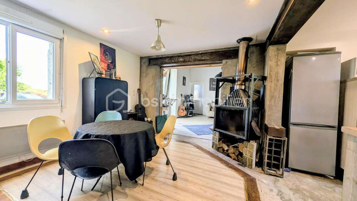 Maison à JUAYE-MONDAYE