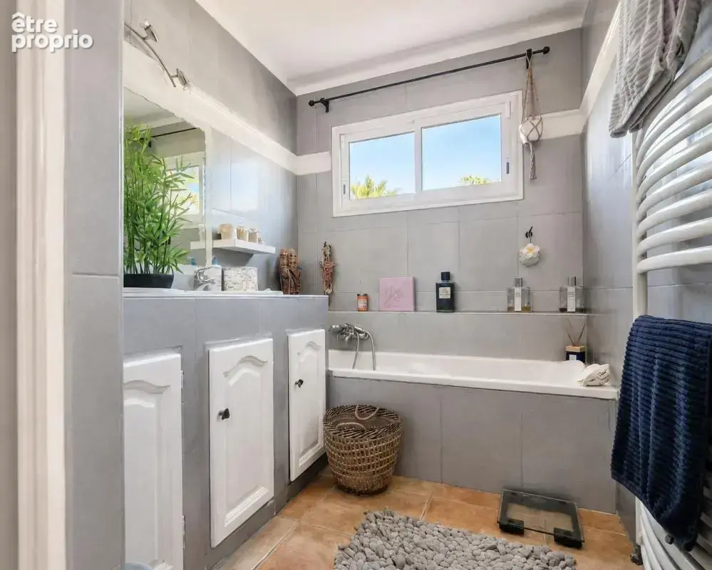 Une villa hors norme dans un écrin de verdure avec piscine  - photo 17