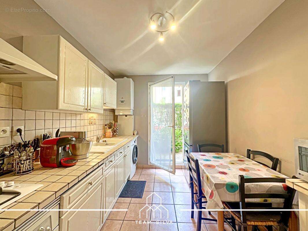 Appartement à LYON-8E