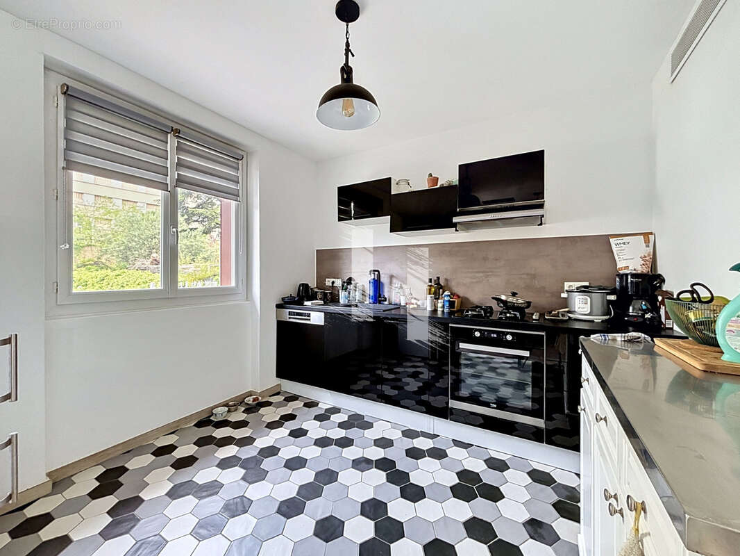 Maison 4 pieces 100m2 terrain 221 m2 - 69100 villeurbanne - photo 5