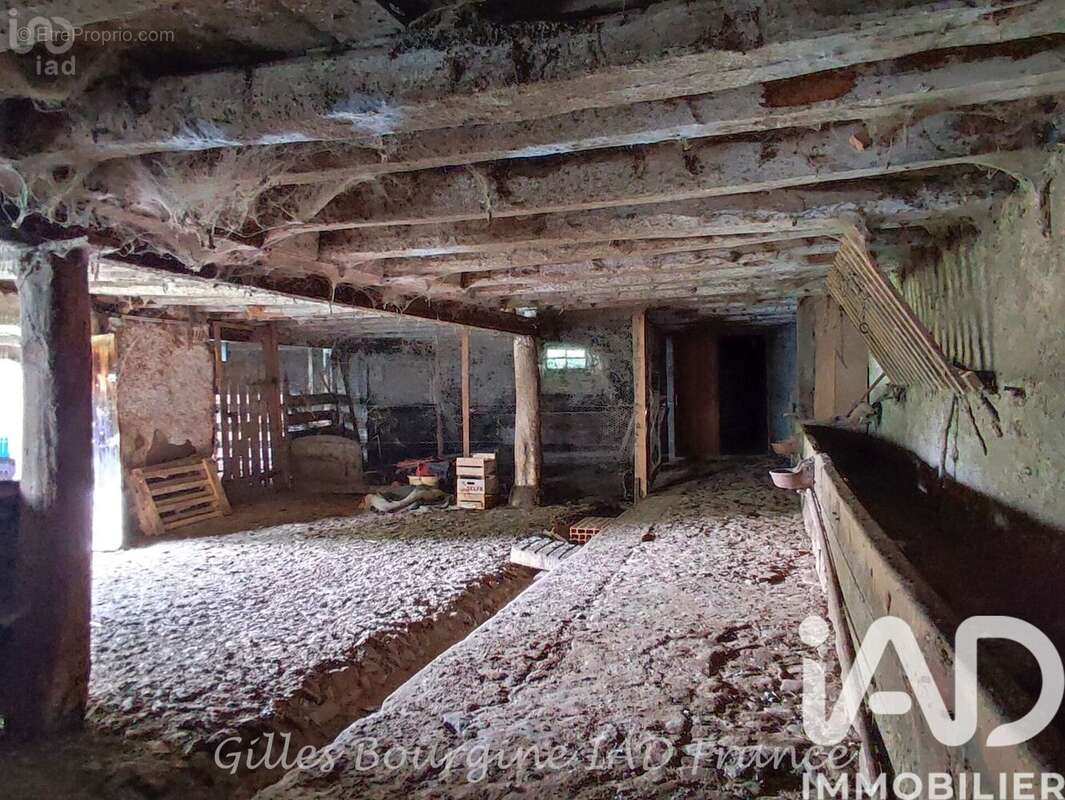 Photo 9 - Maison à AUMONT-AUBRAC