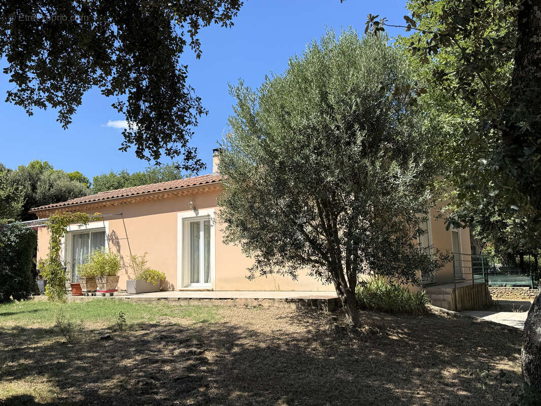 Maison à SUZE-LA-ROUSSE